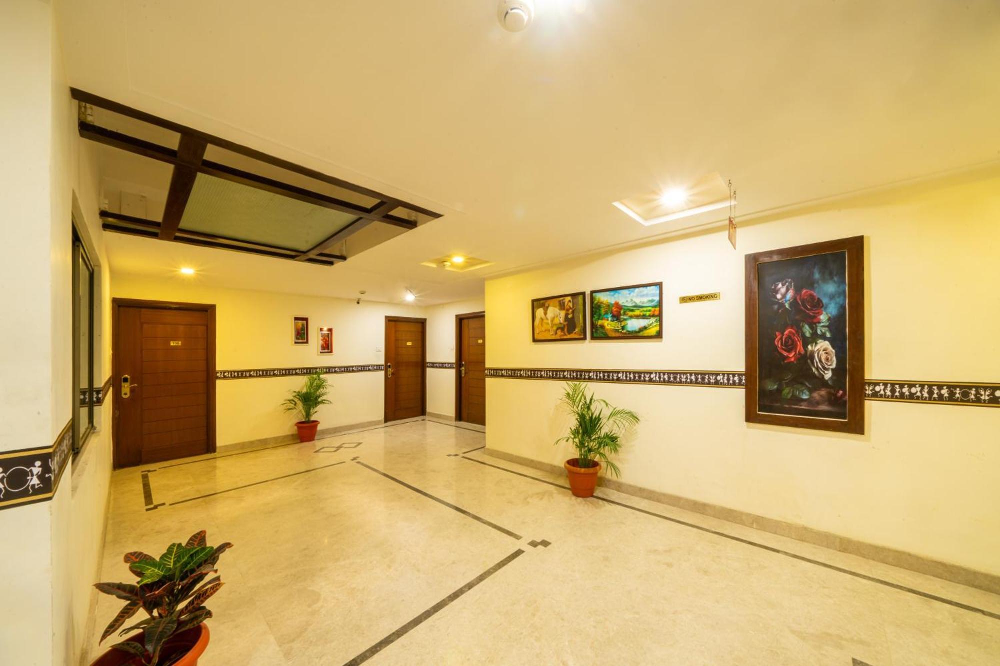 Midtown Suites Marathahalli Bangalore Bagian luar foto